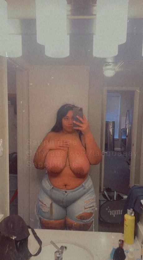 sapphiiireee exclusive model picture