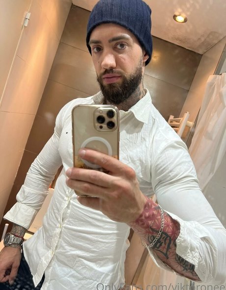 viktoronee hd pornstar image