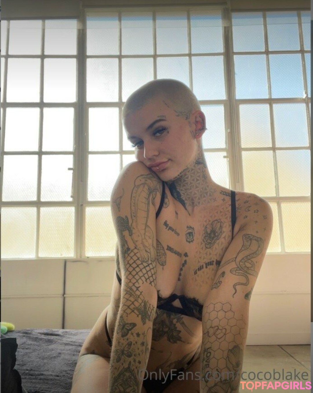 Coco Blake pretty star photos