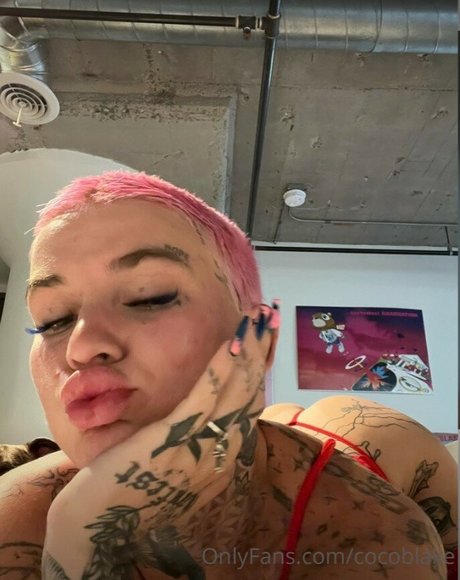 Coco Blake model high quality image