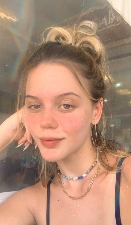 Nicole Dutr hot pornstar photo