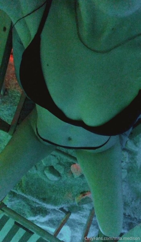 Mila Moore free actress image