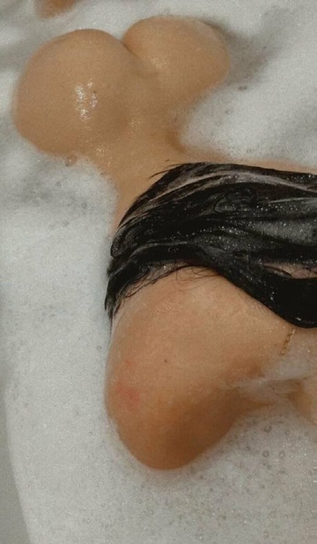 Mila Moore naked star images