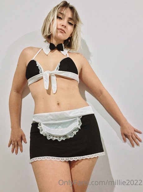 confidantsarah exclusive model img