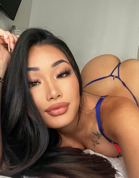 martinachen pornstar naked image