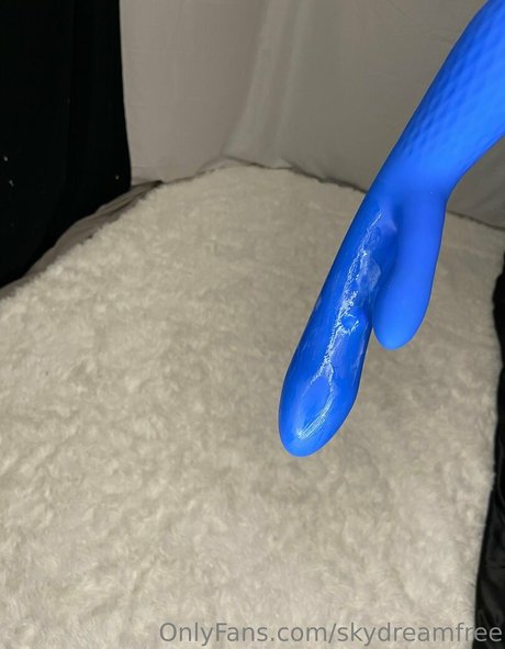 skydreamfree model best photos