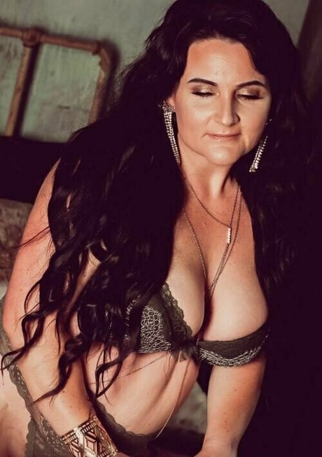 twistedflames exclusive actress image