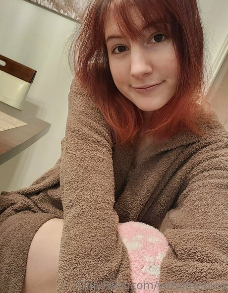 valvestia pornstar high quality pictures