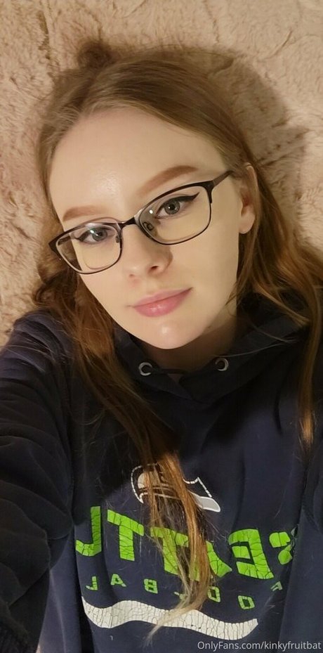 kindlyfruitbat sexy pornstar images