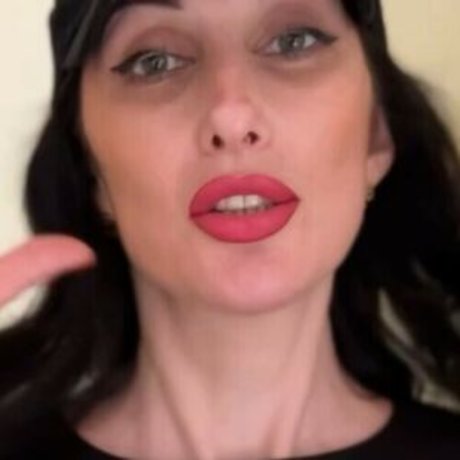 Liza Virgin sex pornstar pics