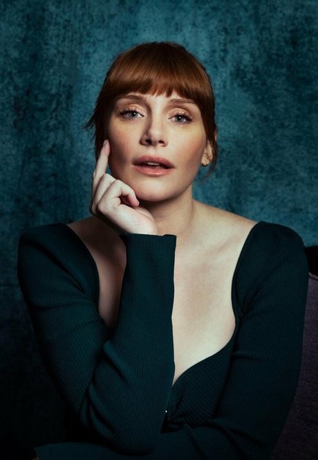 Bryce Dallas Howard perfect actress photo