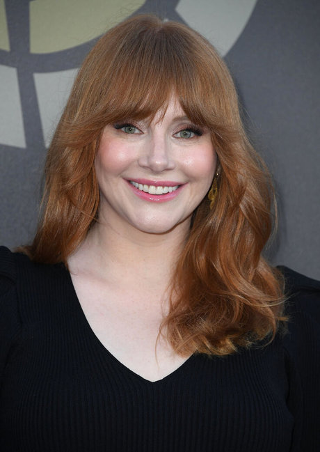 Bryce Dallas Howard art model pics