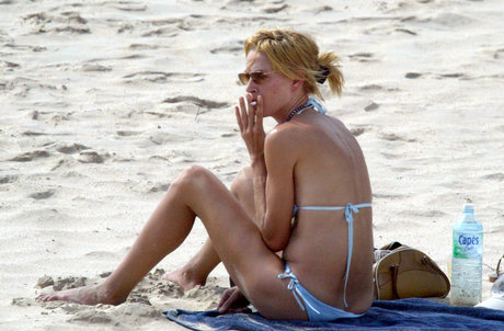 Uma Thurman star nude archive