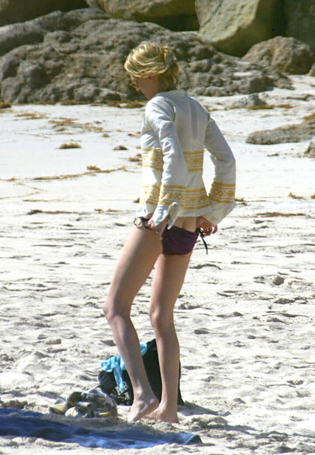 Uma Thurman pornographic actress photo