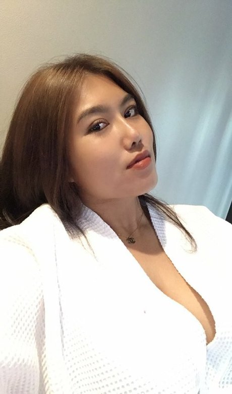 Thanaporn pornstar hd photo