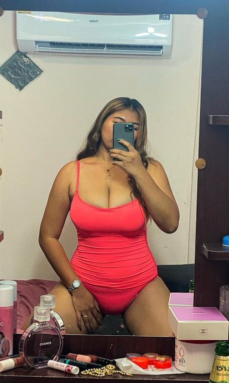 Thanaporn model porn galleries