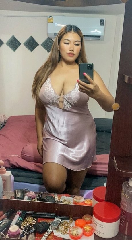 Thanaporn nice actress pics