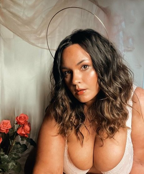 Nicole Denise Johansson star nice photos