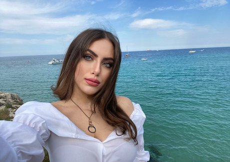 Ylenia Bevelacqua exclusive model pics