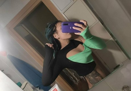 madamorgasm model hot photo