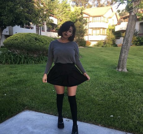 Sadd Pup model nudes picture