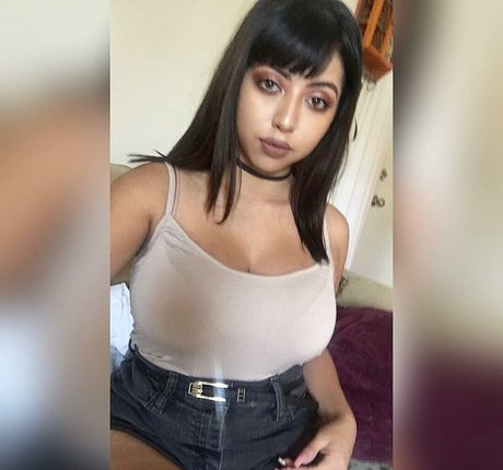 Sadd Pup beautiful model images