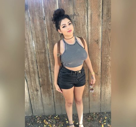 Sadd Pup pornstar nude gallery