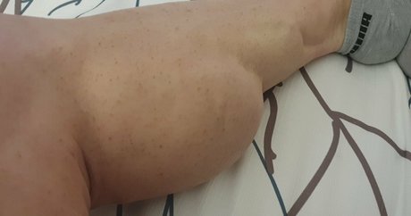 laceys muscular calves pornstar naked pic