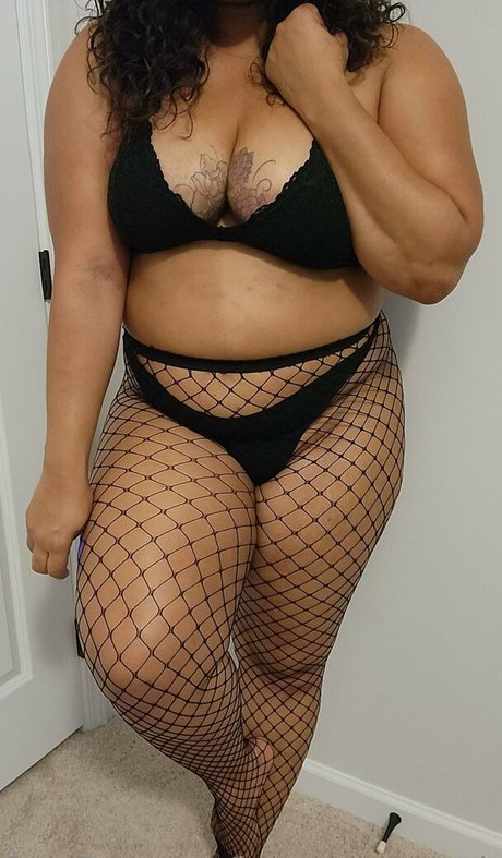 lucycashmerevip model hot picture