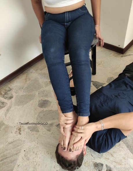 Footmodelsco free star img