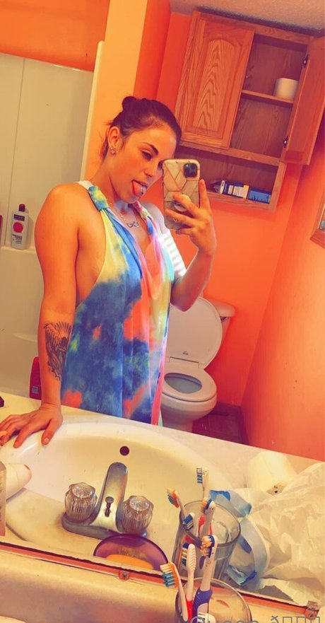 queenbitch1998 hot star pictures