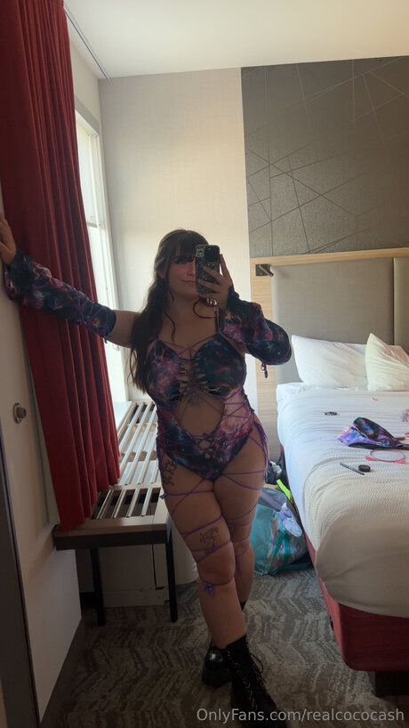 realcococash exclusive model picture