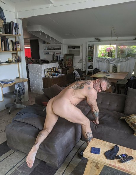 wadewolfgar naked star images