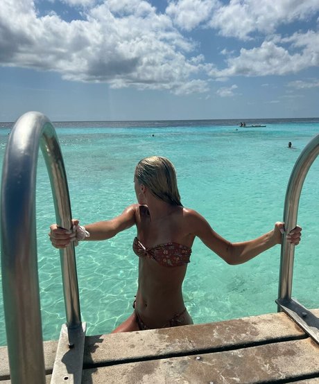 Calysta Erickson porn model gallery