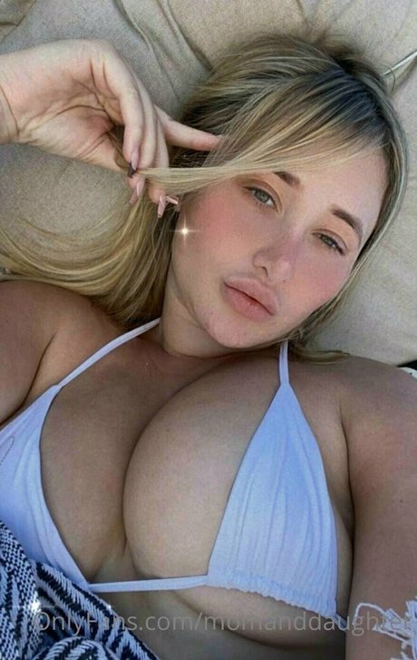 hannahandsuzie star nude picture