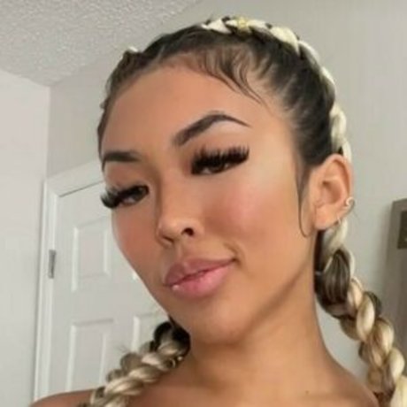 Irene Kaia star hot photo