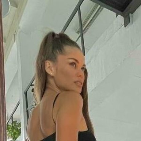 Halsey Slims exclusive actress gallery