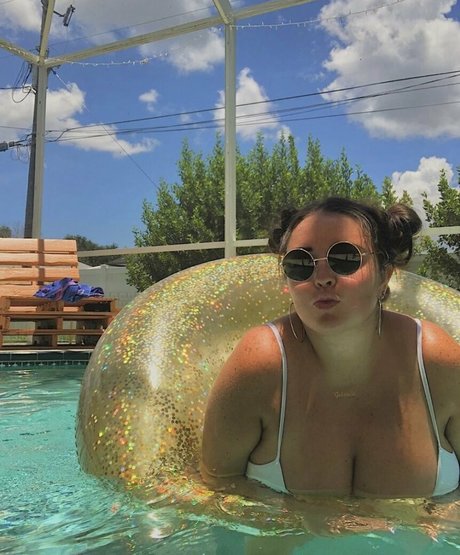 Gabb Ferraro nude actress archive