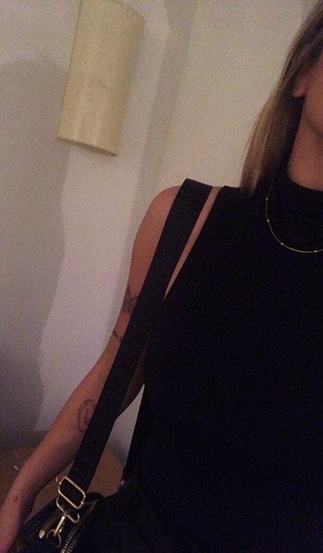 belonly nude actress images