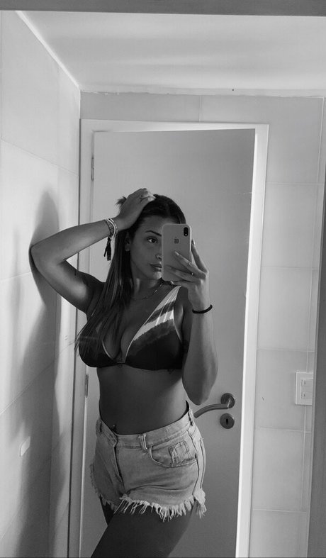 belonly top model pictures