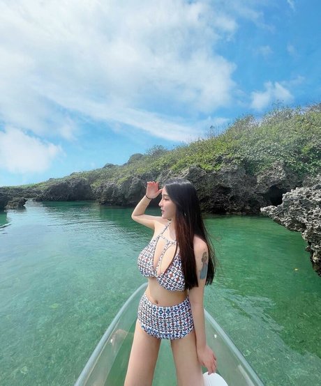 babe 09 14 perfect actress pic