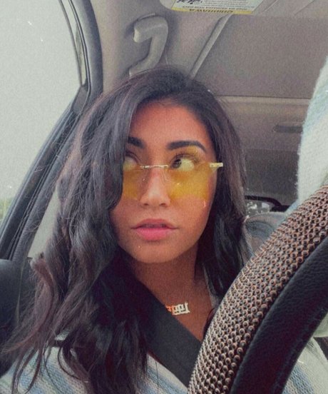 justlovely art pornstar img