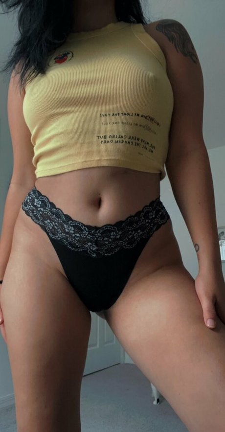 justlovely model free img