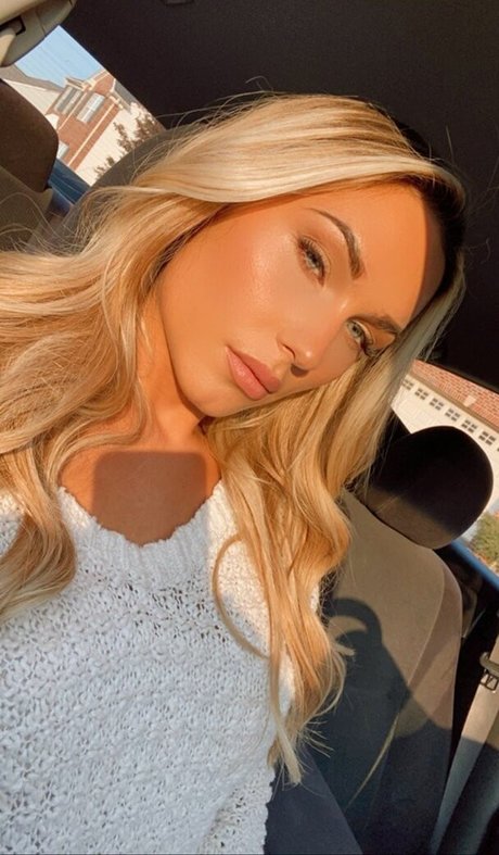 Dezmin Schubel exclusive actress photos