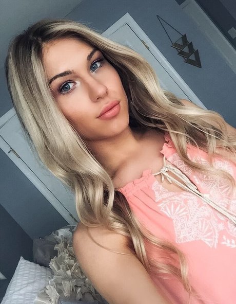 Dezmin Schubel high quality actress picture