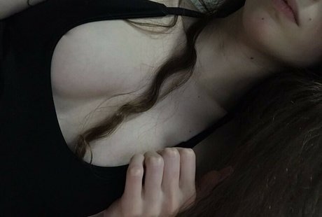 Lillith Xoxo pretty actress photo