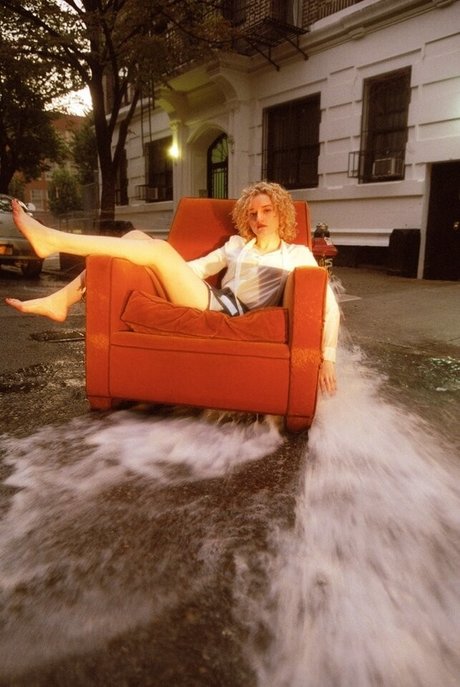 Julia Garner beautiful model images