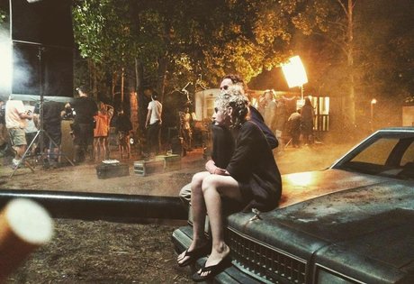 Julia Garner model nude photos