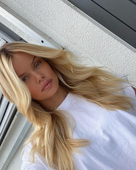 Frida Aasen nice pornstar photo