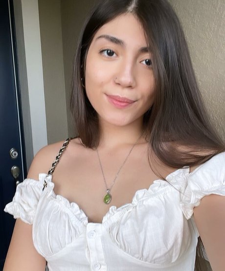 Lofiluvasmr star hot picture